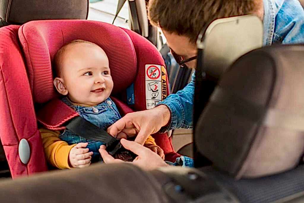 Como llevar a mi bebe en el coche