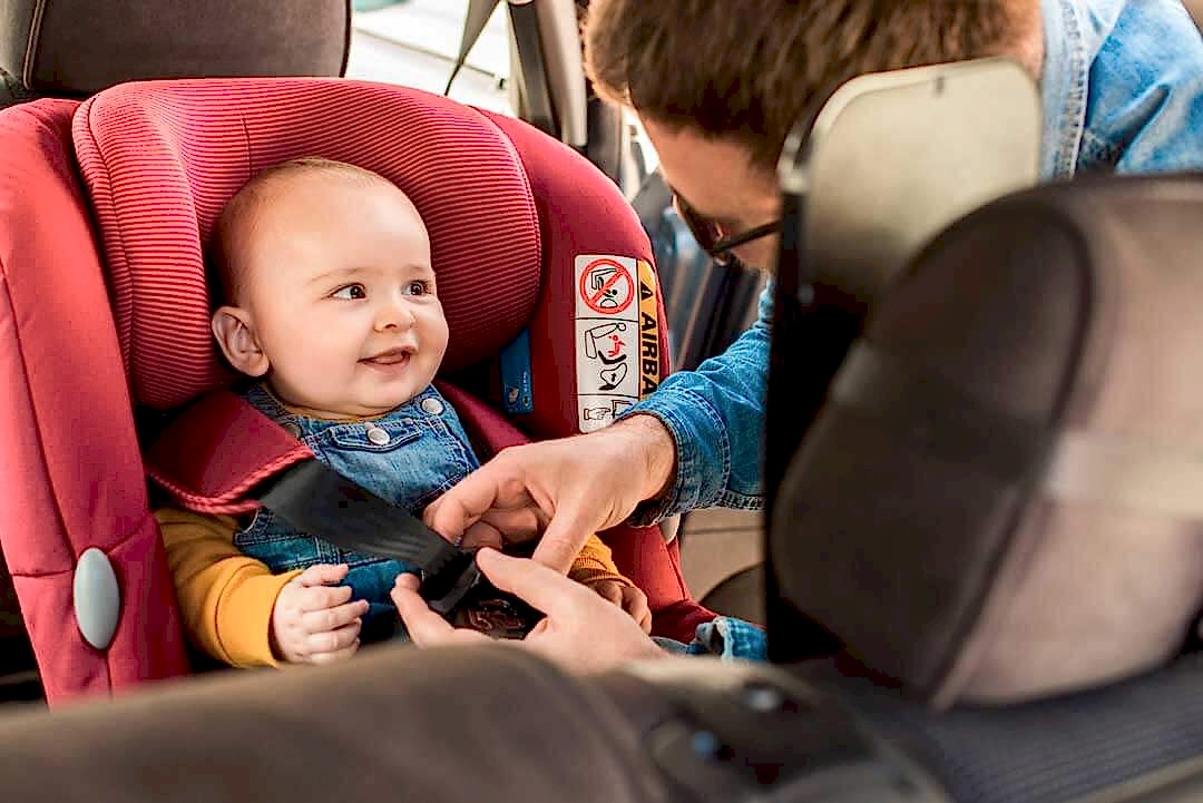 Como llevar a mi bebe en el coche